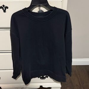 Lululemon Black Crewneck Sweatshirt
